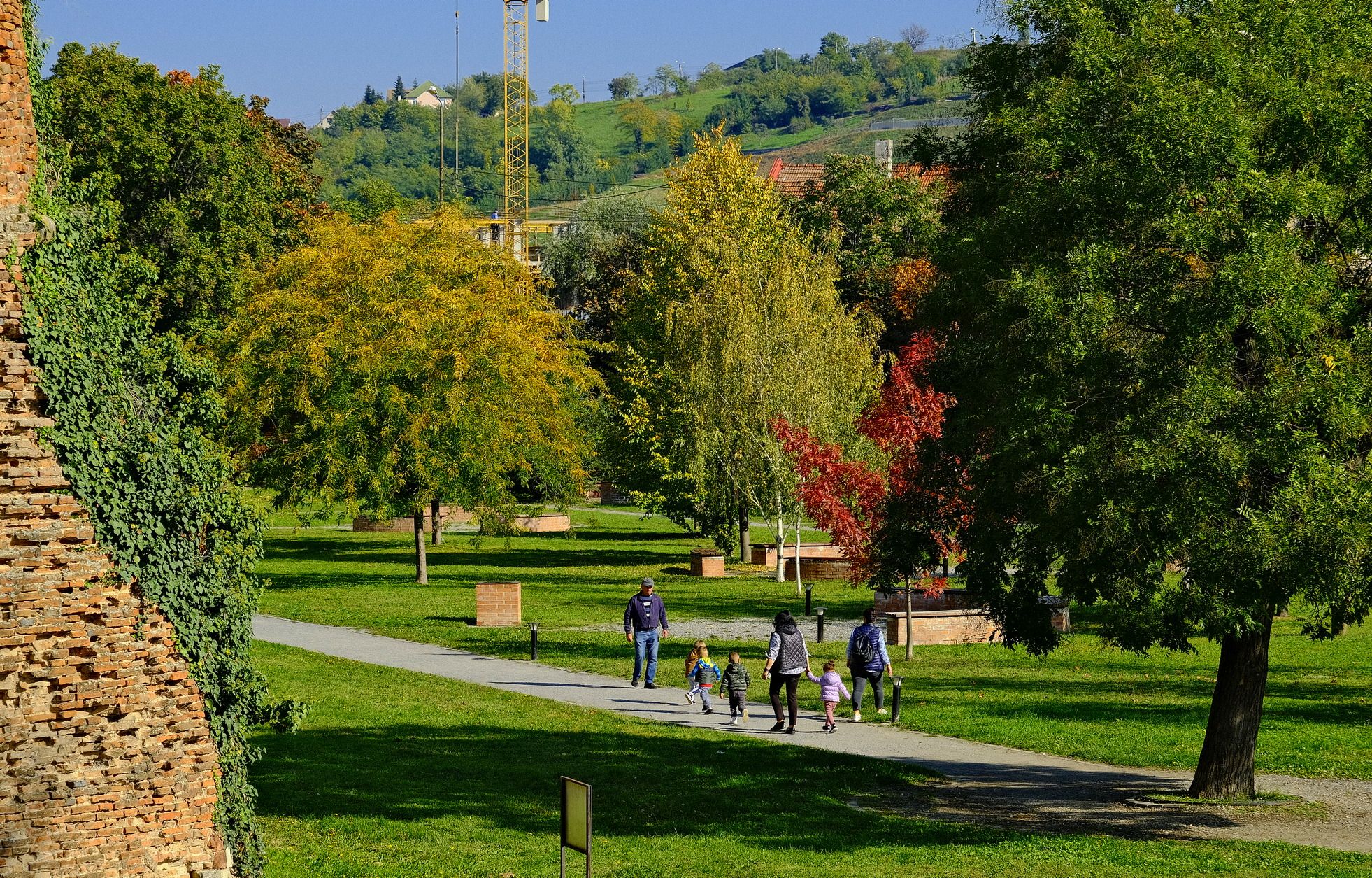 Meleg időre, de helyi esőzésekre is számítani lehet a következő két hétben