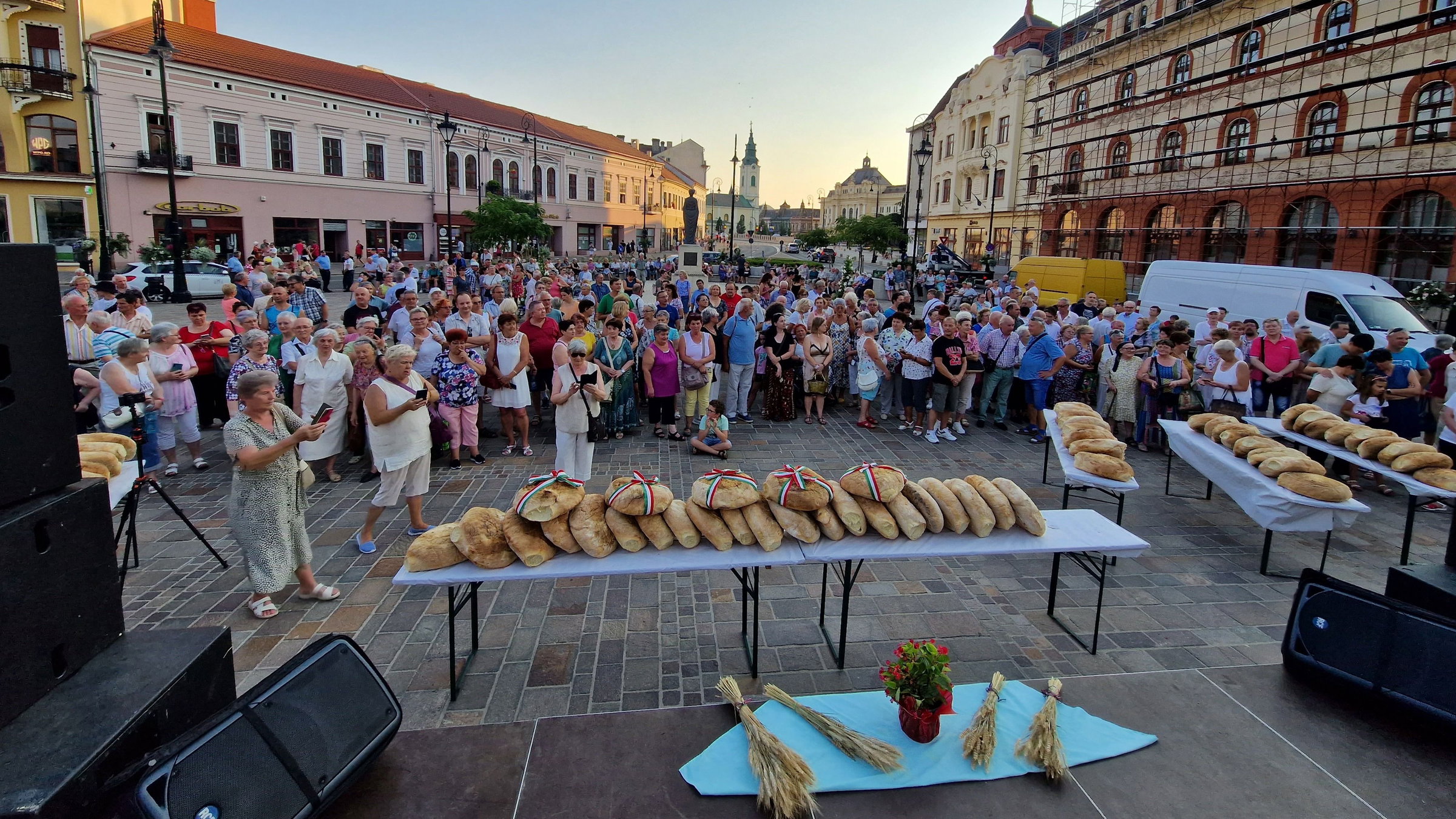 Kenyérszentelés Nagyváradon a magyar államalapítás ünnepén