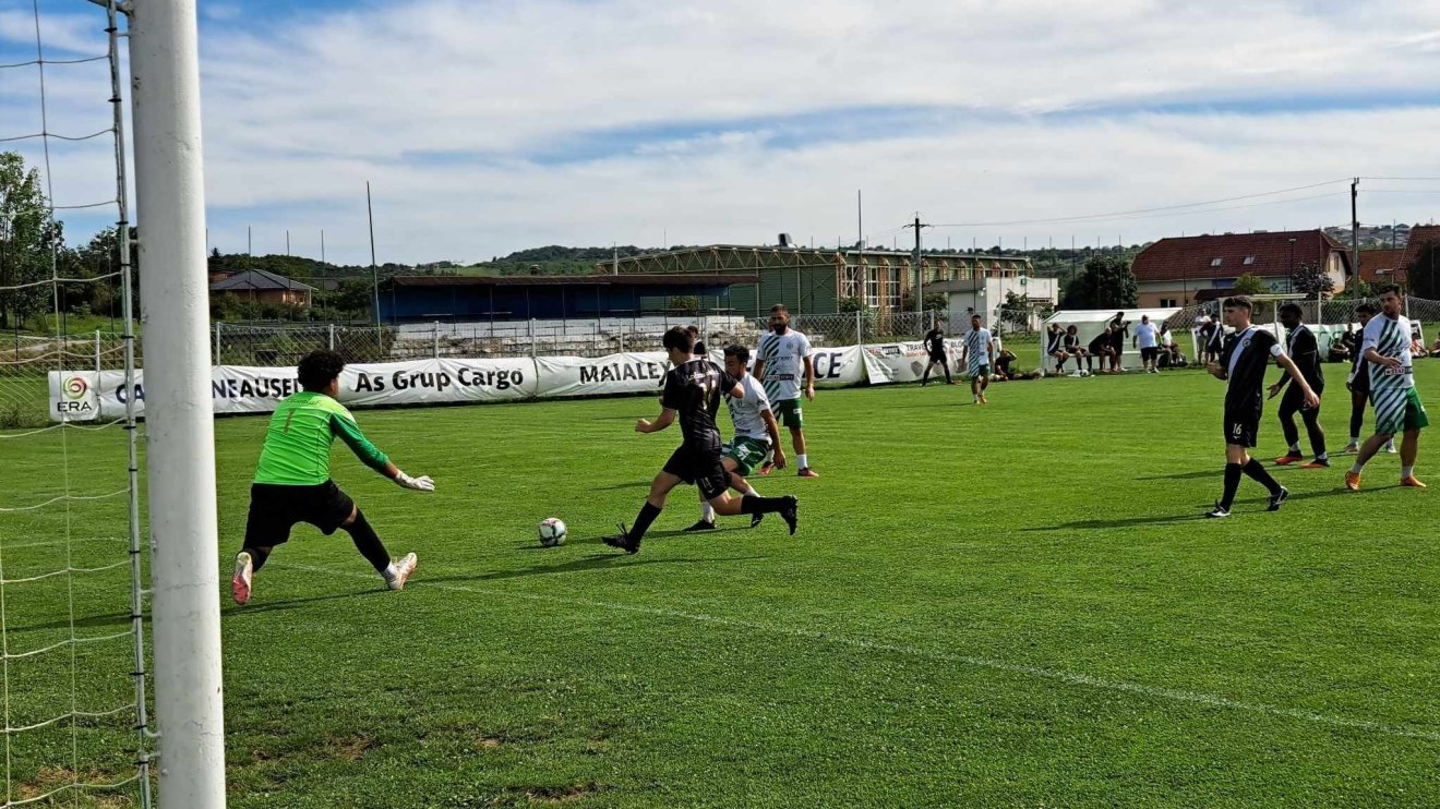 Hatot rúgott testvércsapatának a CAO-NAC