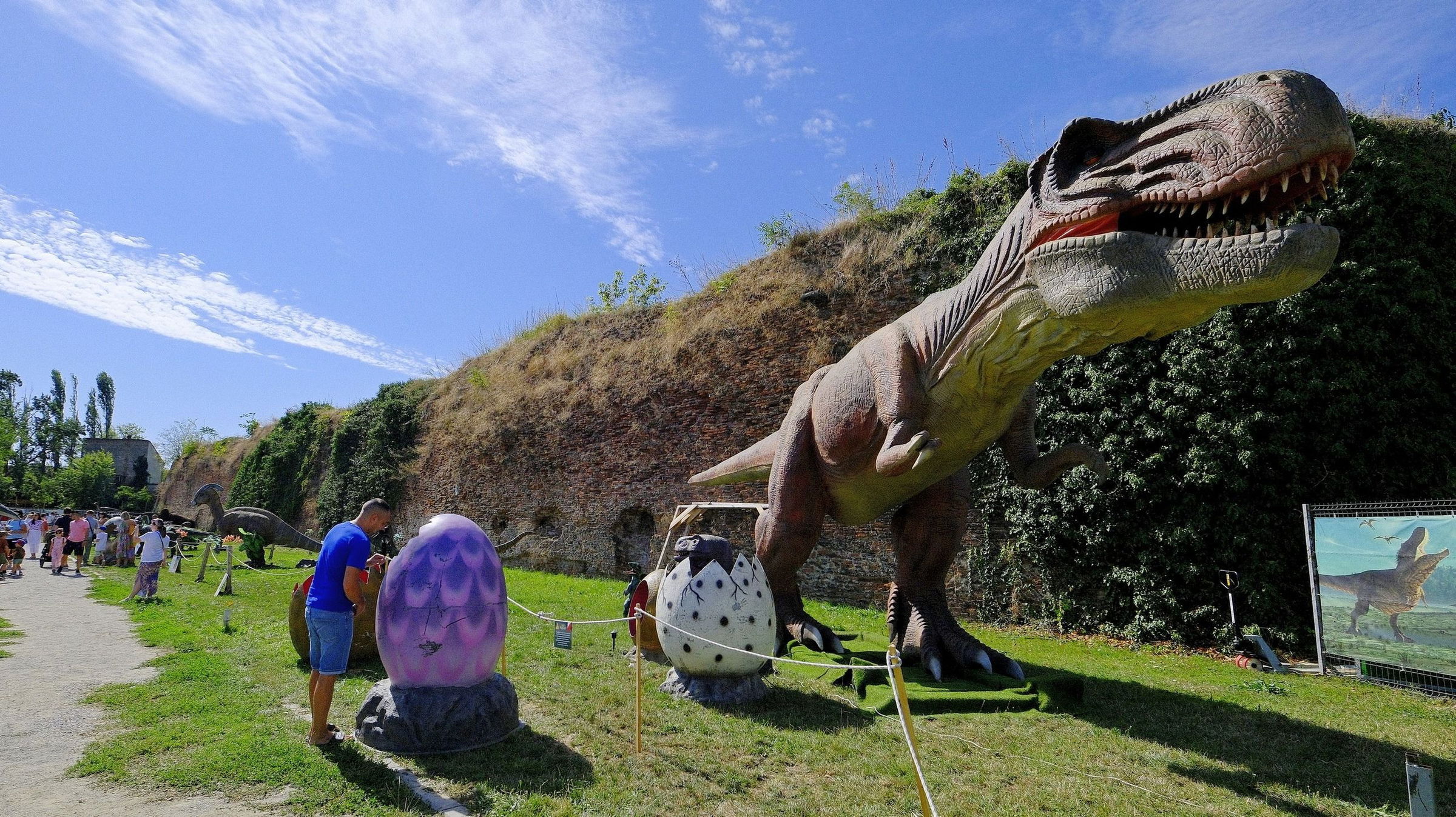 Dinókiállítás a nagyváradi várban