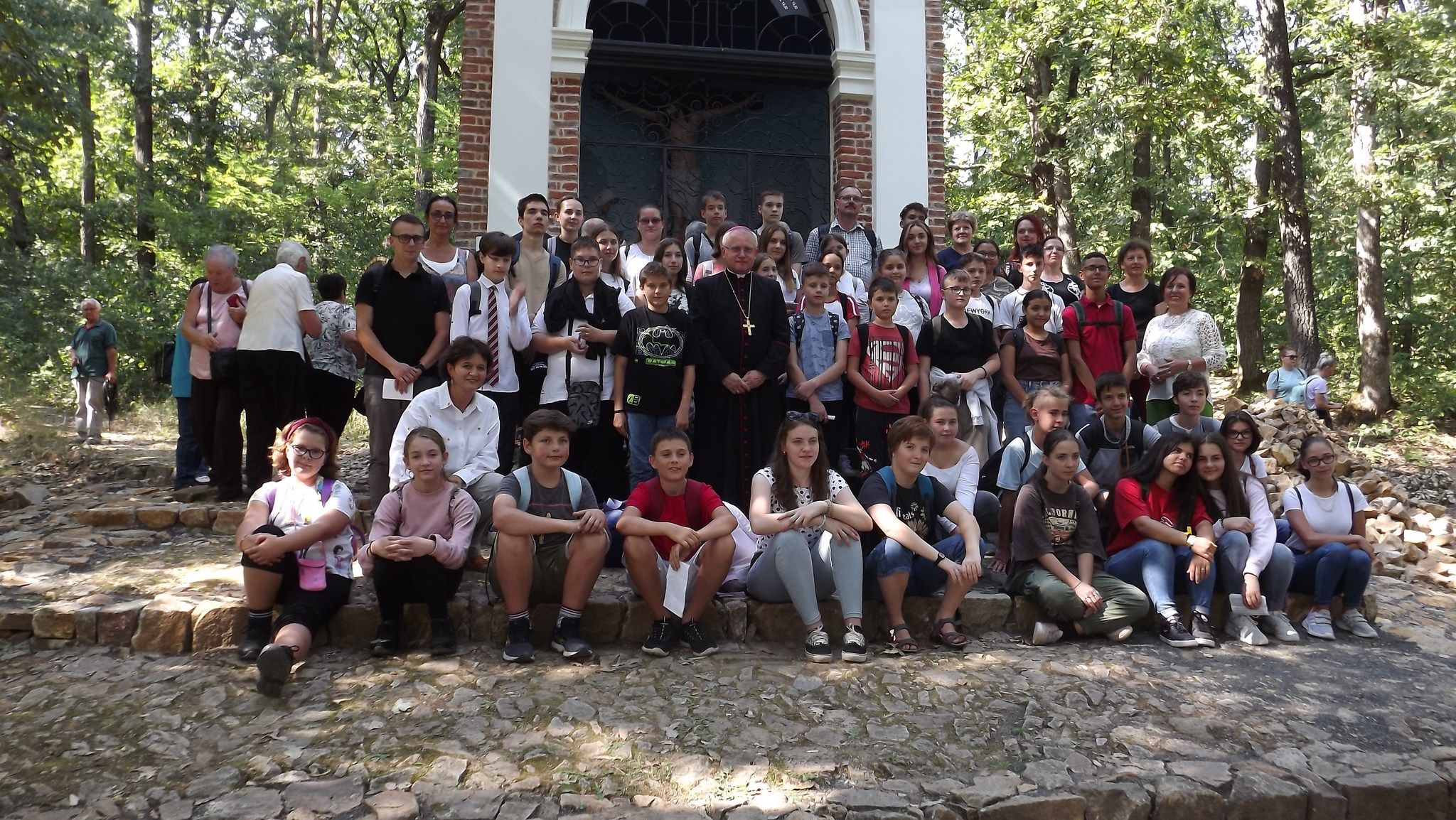 Máriaradnára zarándokolhattak a hittanversenyeken jól szereplő diákok