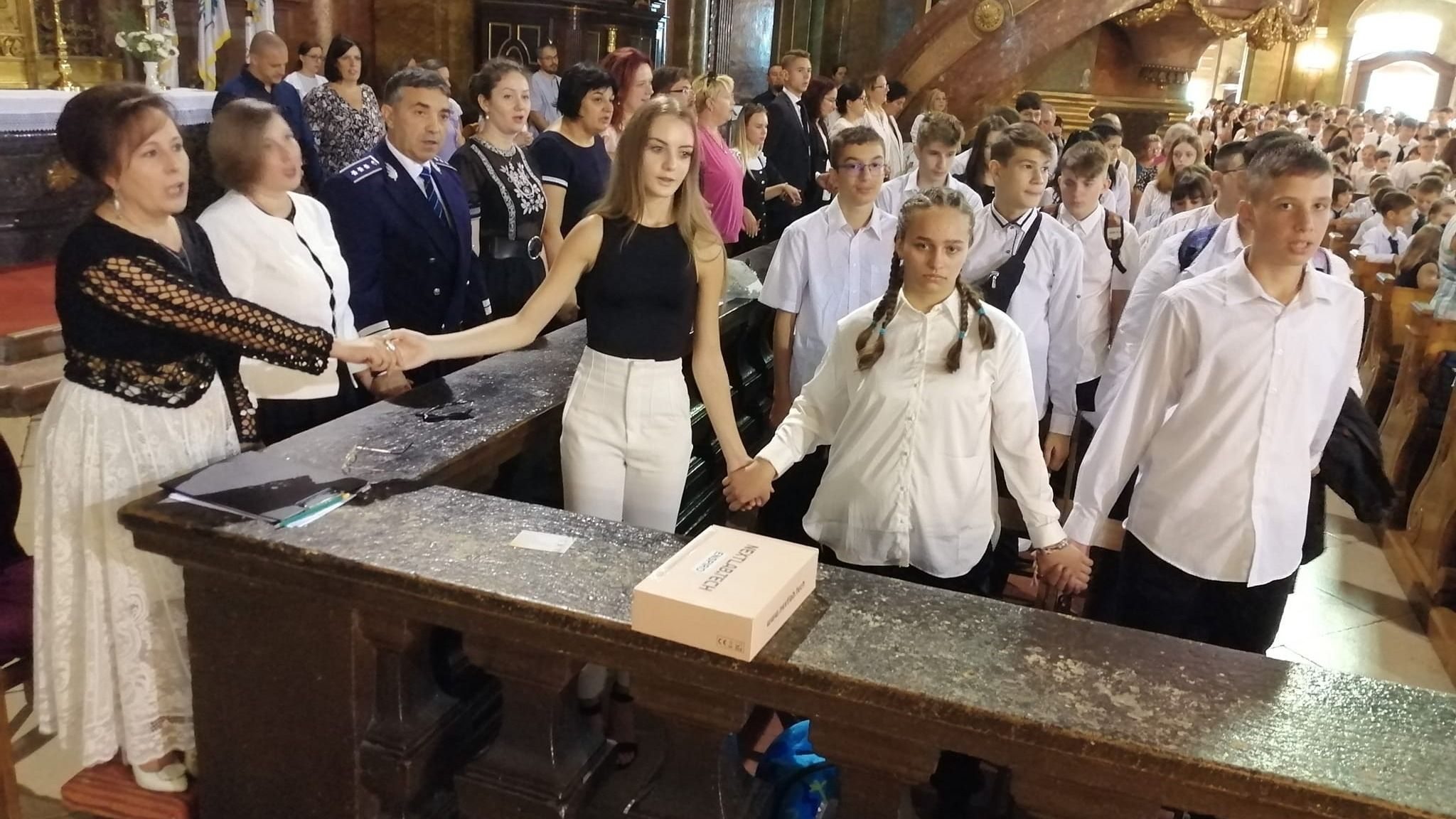 Szentmisével kezdte az tanévet a Szent László Líceum