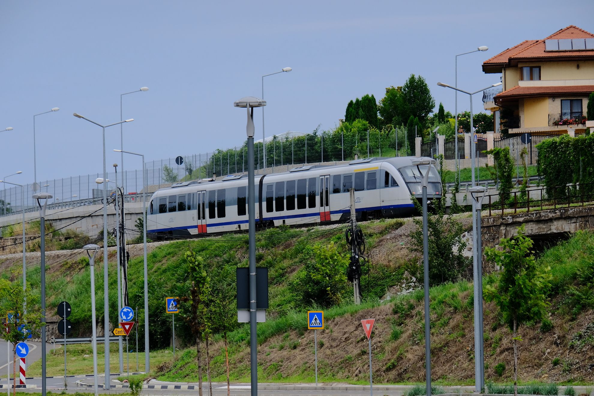 CFR: Szeptember 3-tól csak a tanulók utazhatnak ingyen vagy kedvezményes áron a vasúton