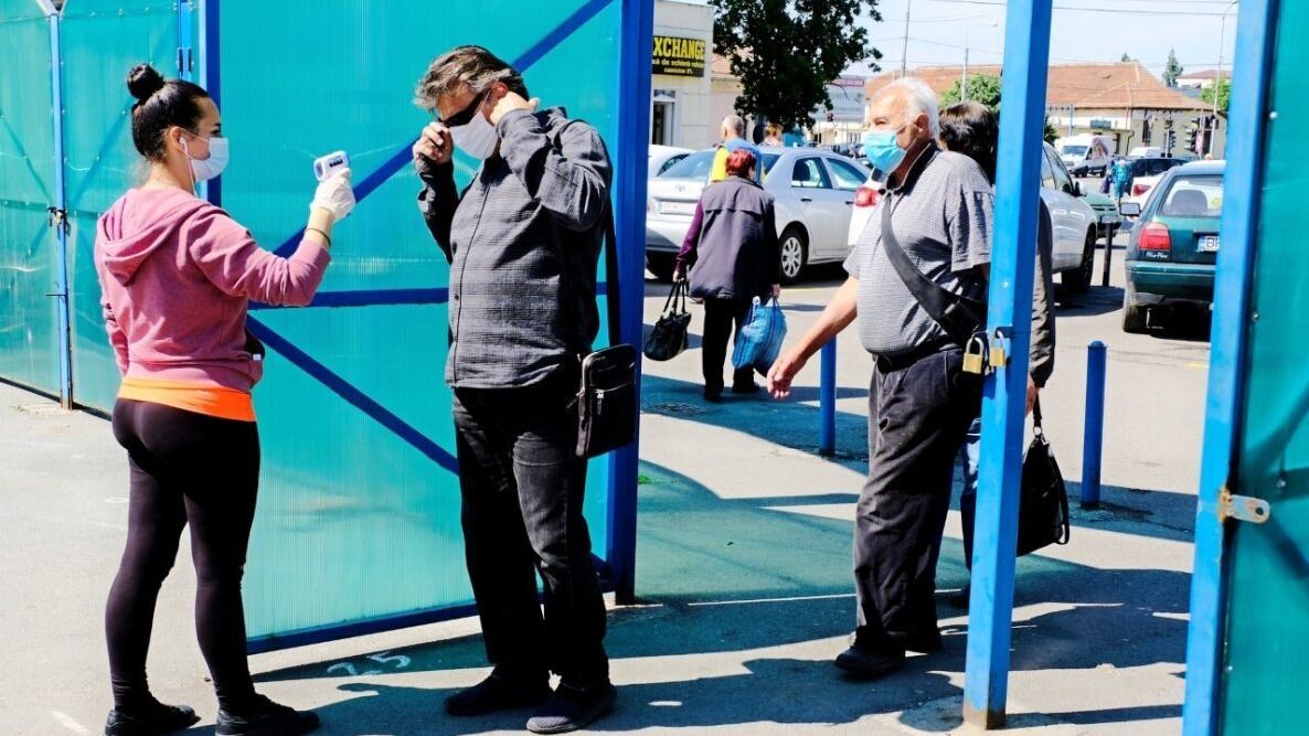 Rafila: Magas a koronavírusos esetek száma, de csökkeni fog, nem lesz újra kötelező a maszk viselése