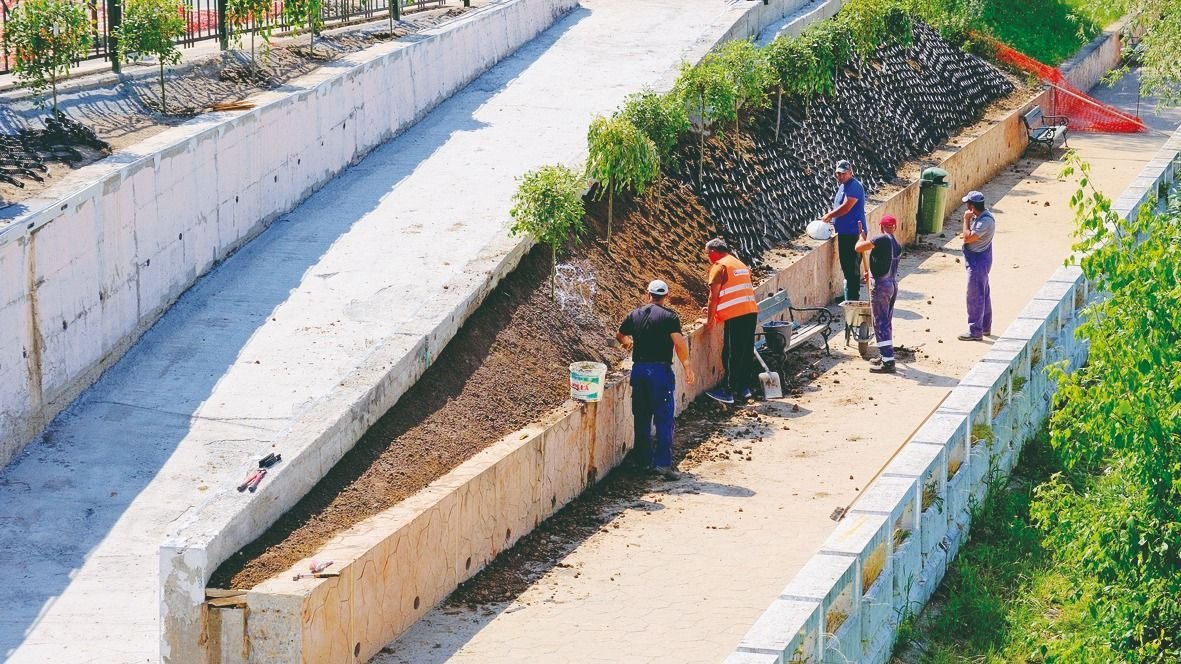 A lehajtó elkészült, de még nem szép