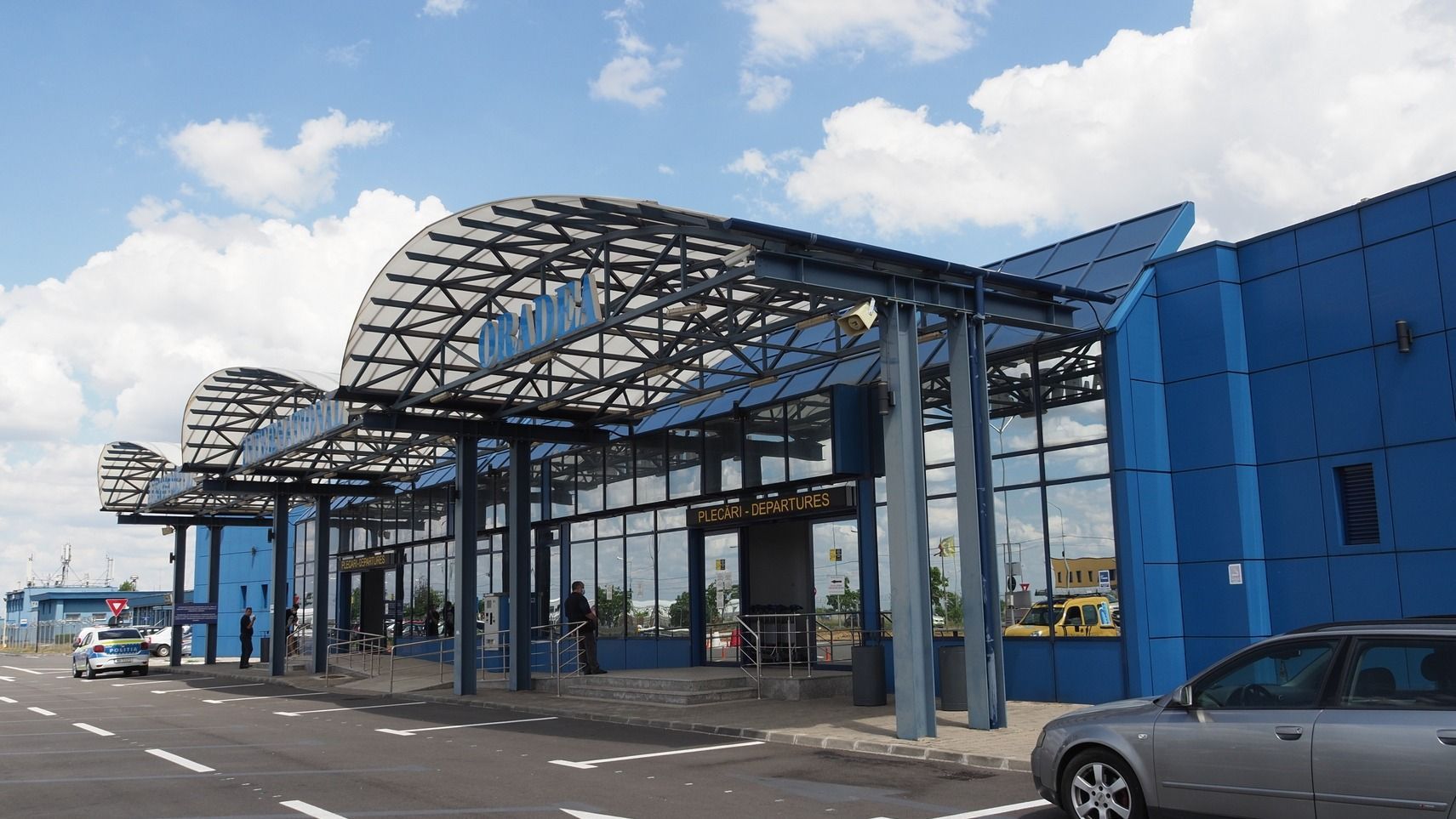 Tenderpályázatot hirdettek egy magán légitársaság kiválasztására