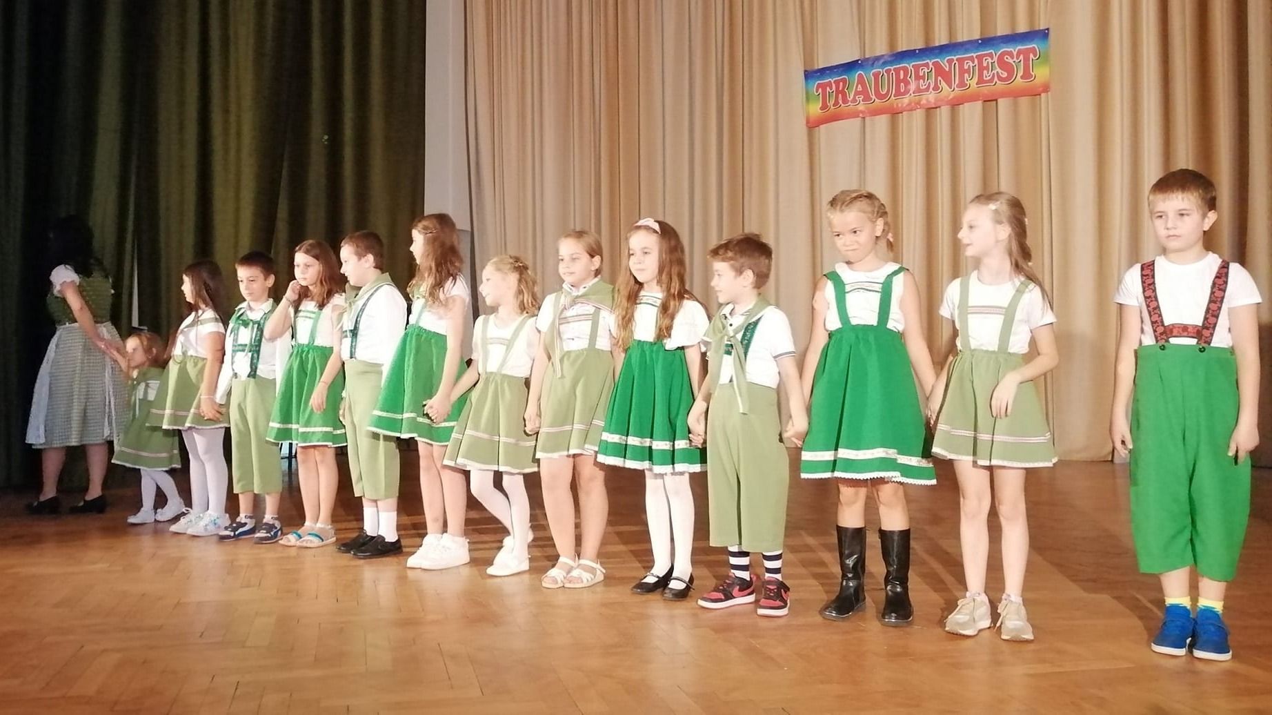 Szüreti bálon szórakozott a német közösség