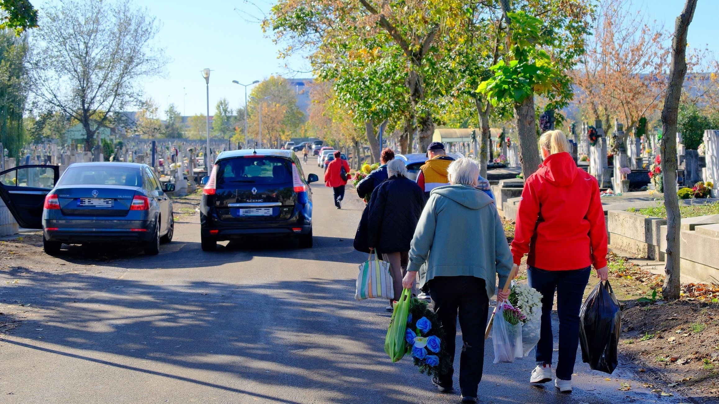 Meghosszabbított program szerint látogatható a Rulikowski temető