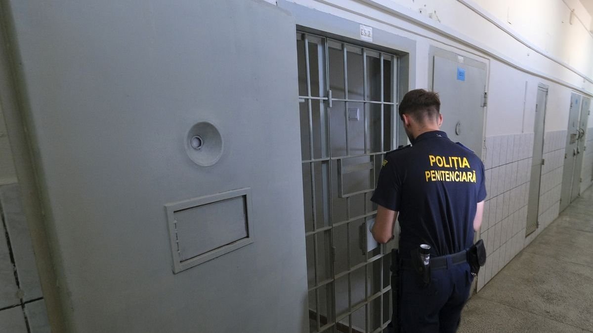 Szexuális zaklatás miatt került előzetesbe