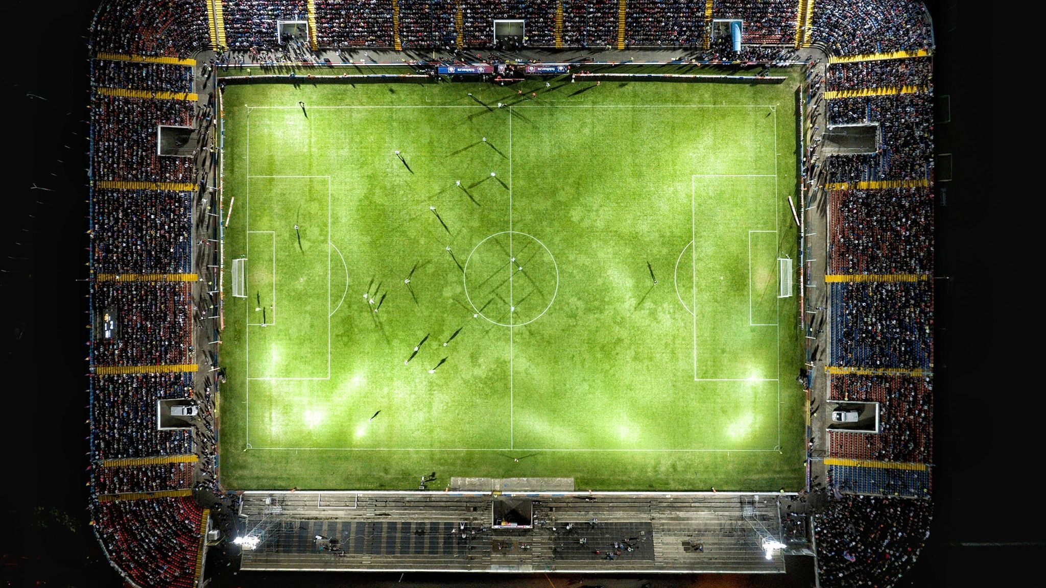 Telt ház várja a Dinamót