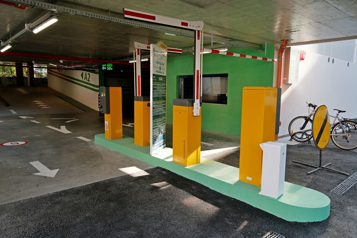 Jól jövedelmeznek a parkolóhelyek a nagyváradi önkormányzatnak