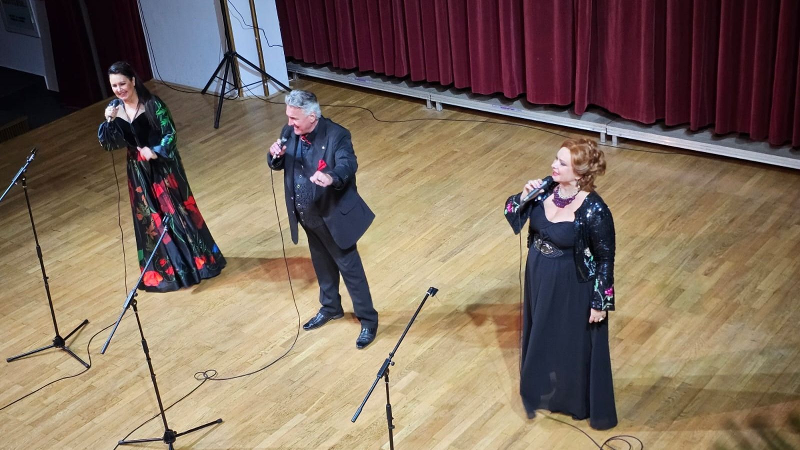 Adventi koncerttel hangolódtak