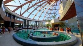 A strandok, piacok nyitvatartása