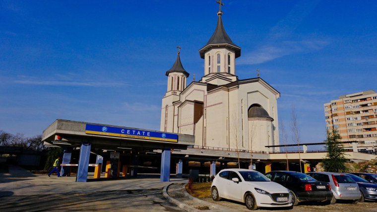 Megnyílt a mélygarázs a váradi vár előtt