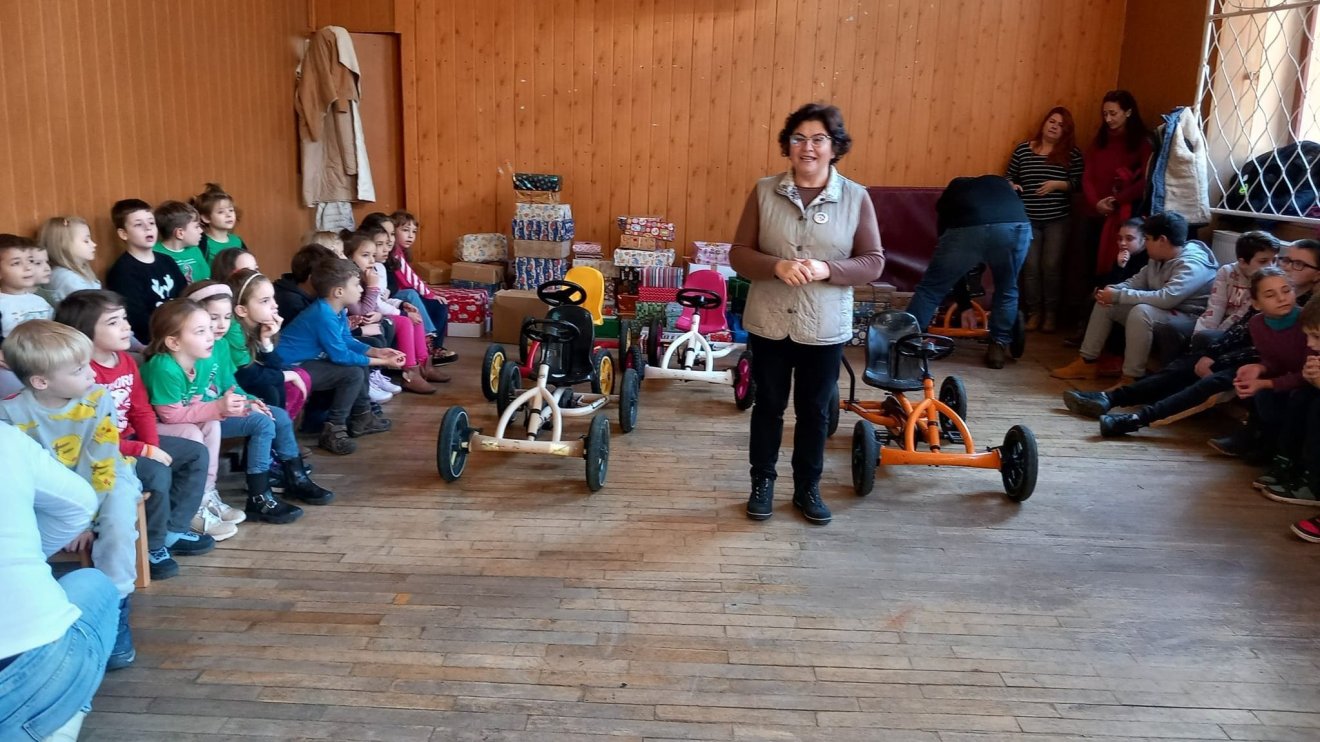 Cipősdoboznyi szeretet a Lorántffyban