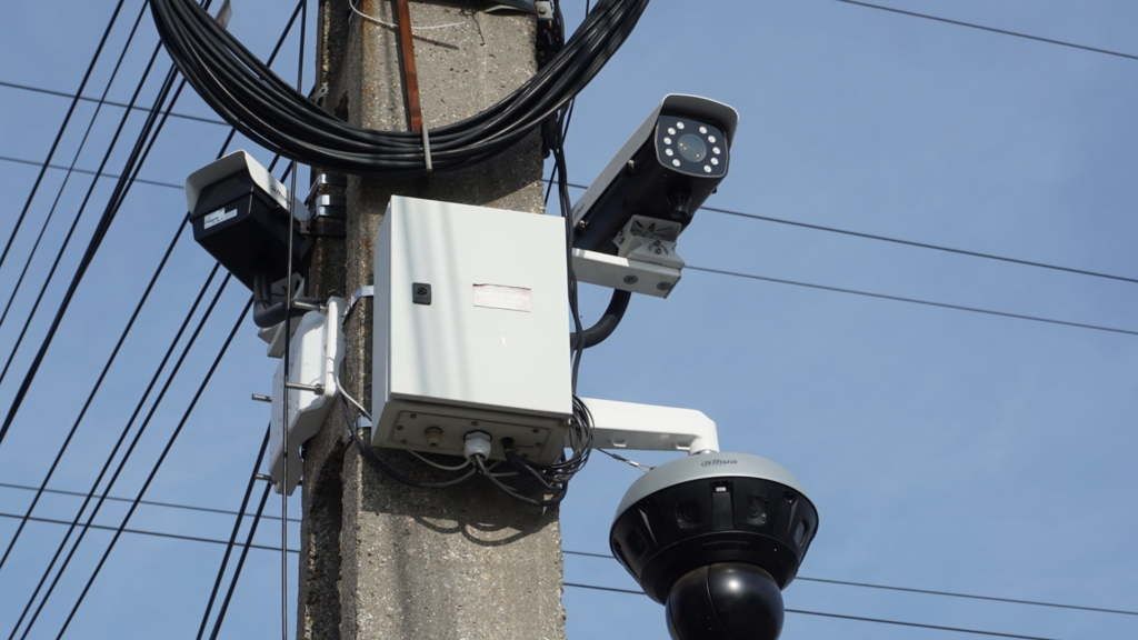 A hatóságok figyelnek minket