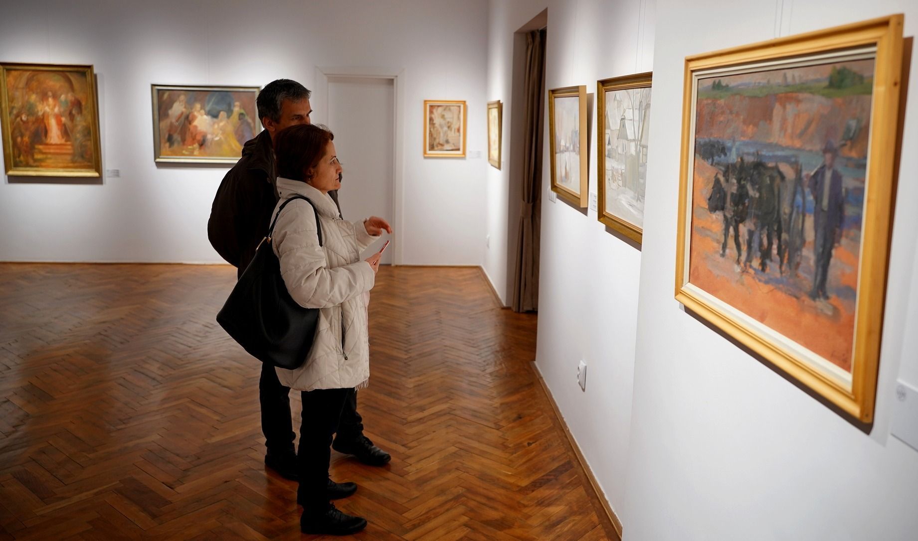 Retrospektív kiállítás nyílt Kristófi János festőművész alkotásaiból