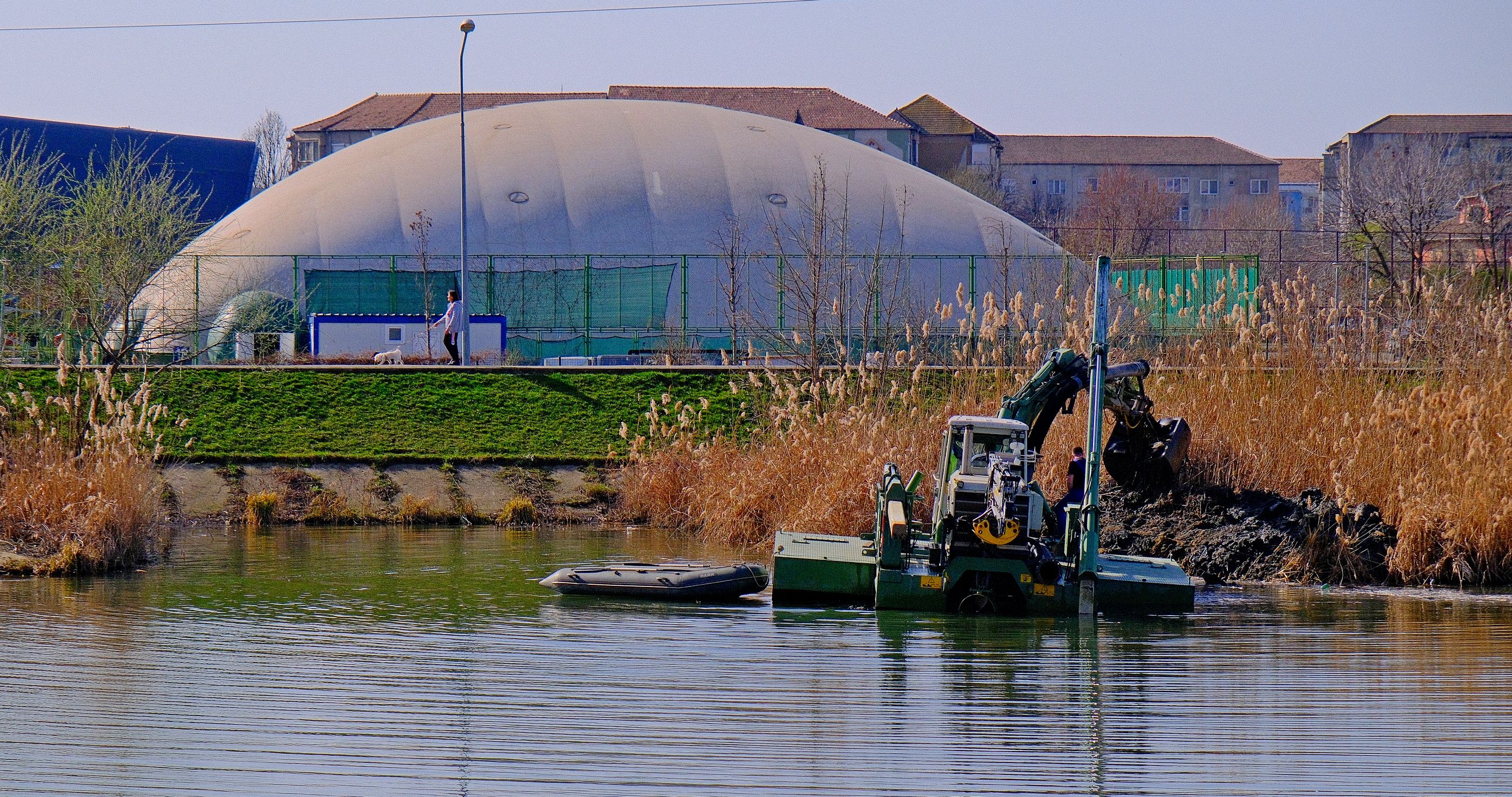Iszapeltakarítás a Sebes-Körösön