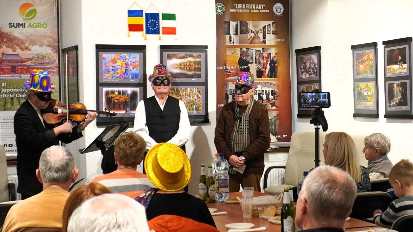 A velencei karneválról nyílt fotókiállítás