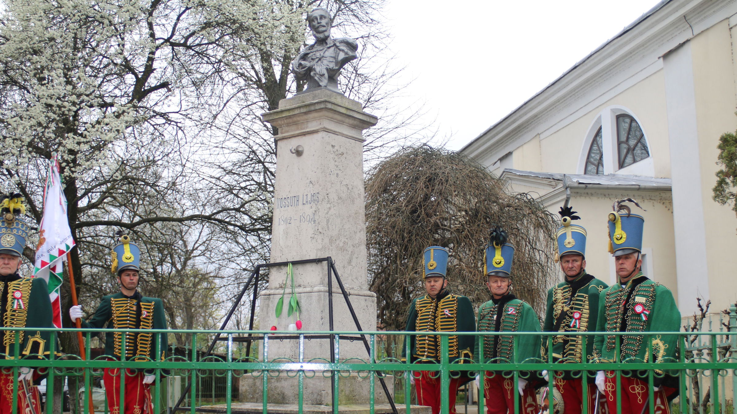 Hat helyszínen koszorúztak Diószegen