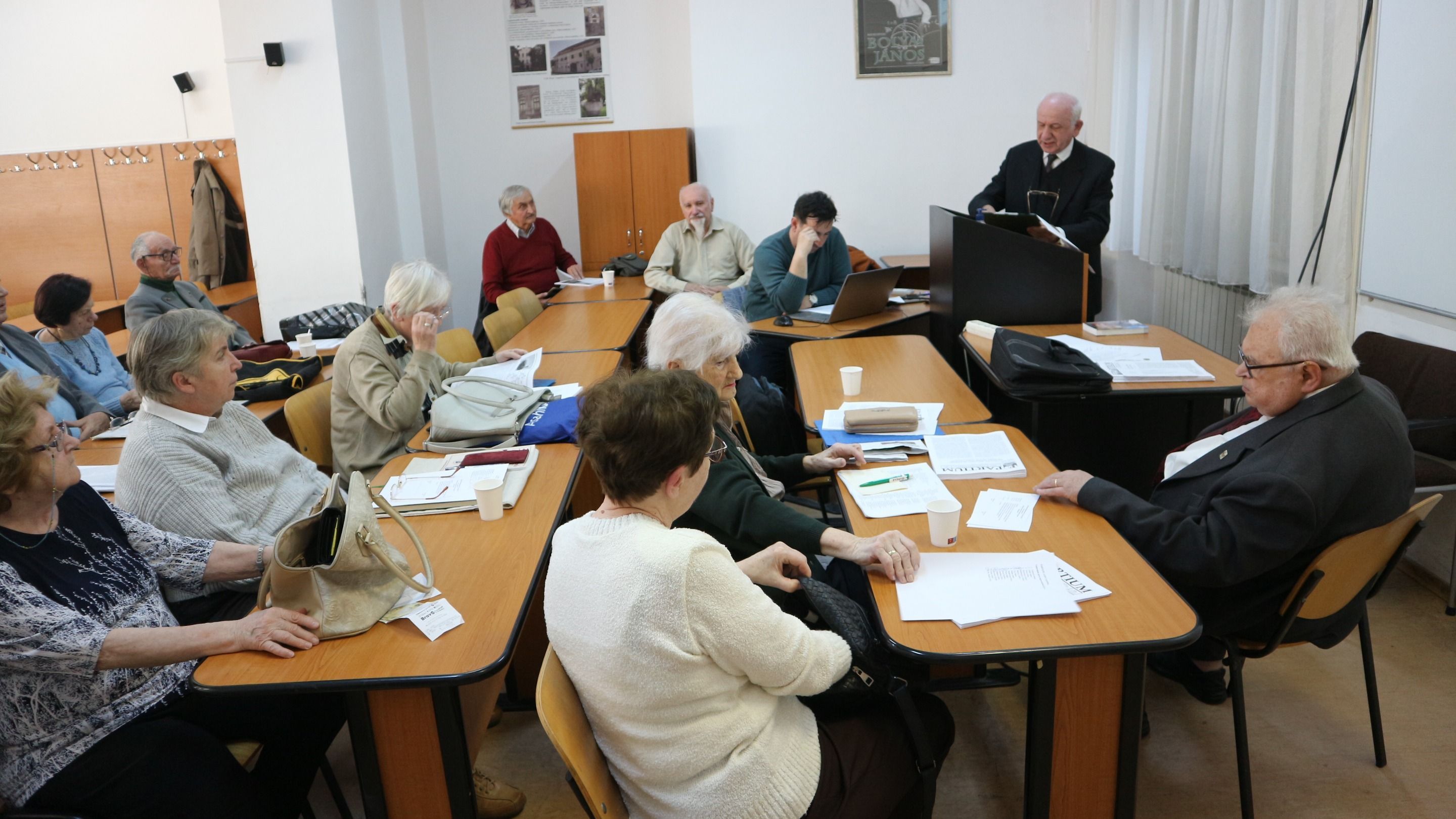 Elköltözik a PBMET könyvtára