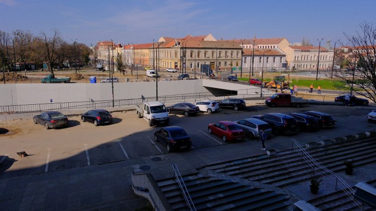 Csak jövőre lesz Mihai Viteazul tér