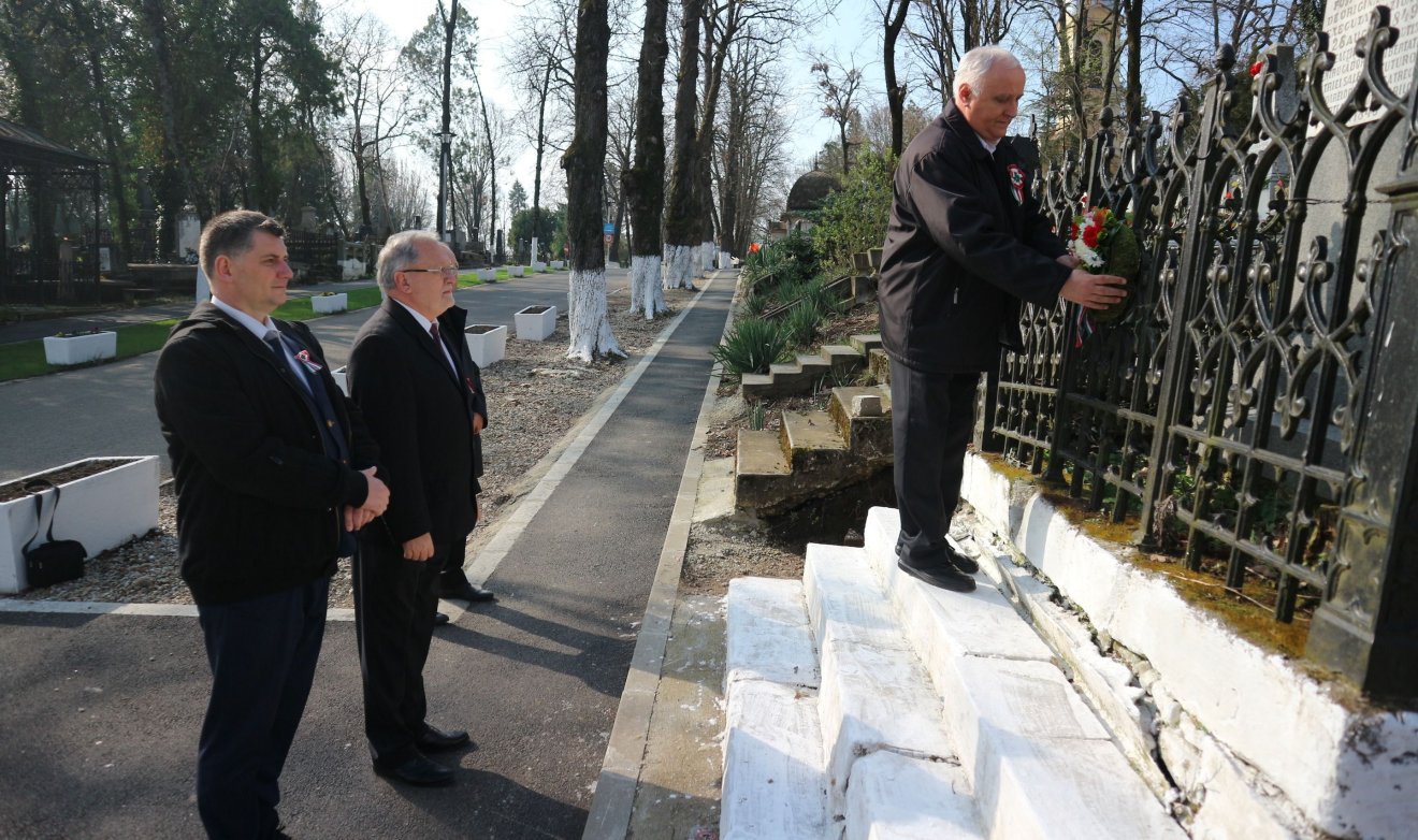 Ünnepi megemlékezés és koszorúzás