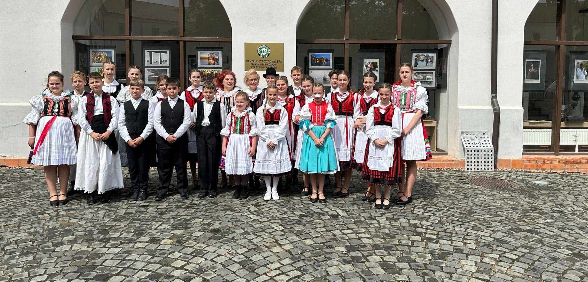 Kiállítással ünnepelték a magyar népviselet napját