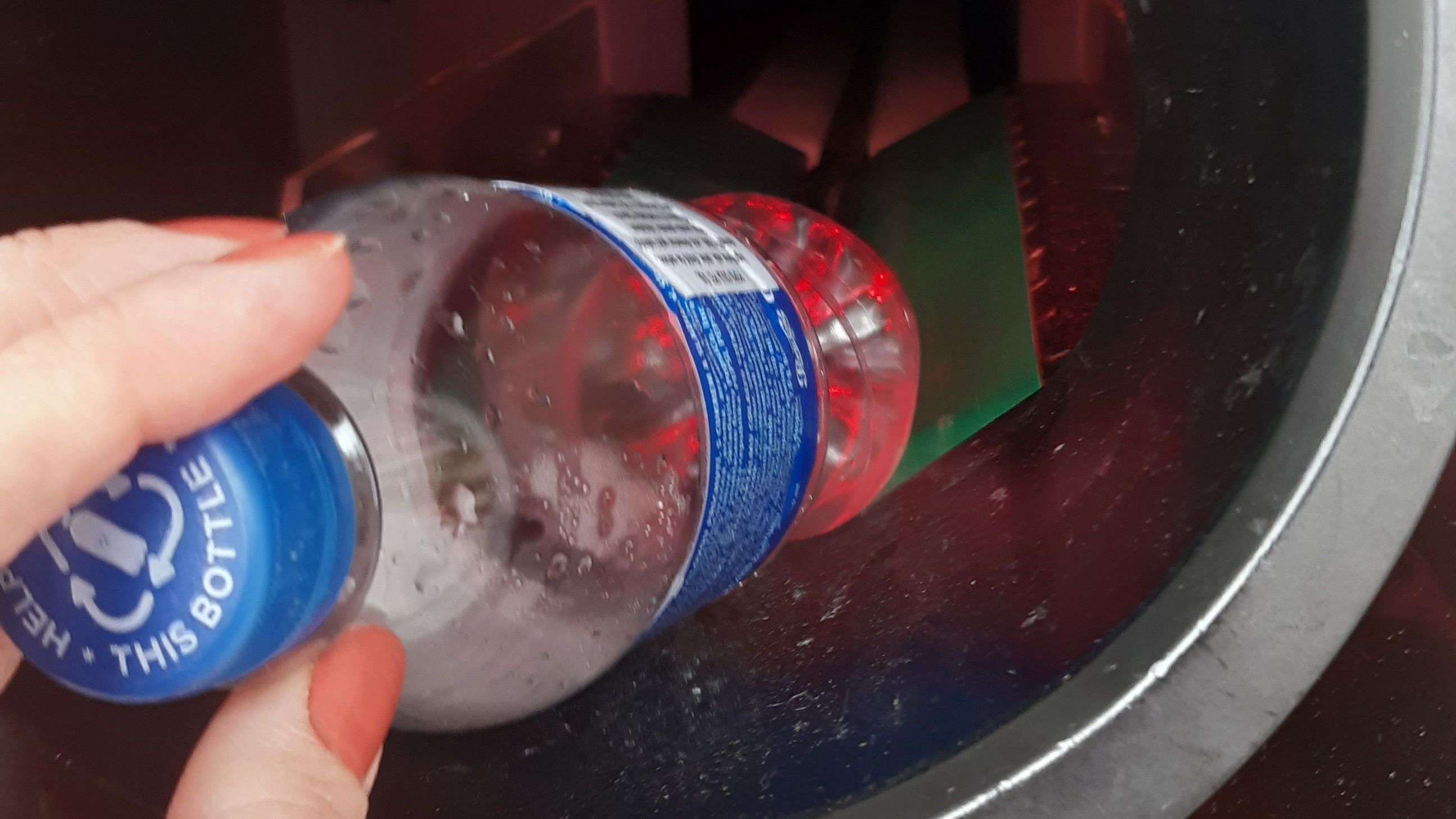 A romániaiak 58 százaléka már legalább háromszor váltott vissza italcsomagolásokat