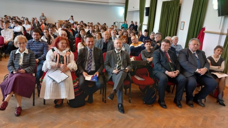 Váradon zajlik a 30. Nemzetközi Magyar Matematikaverseny