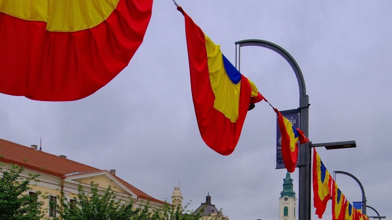 Tűzijáték és helikopterek Várad fölött a város ünnepén