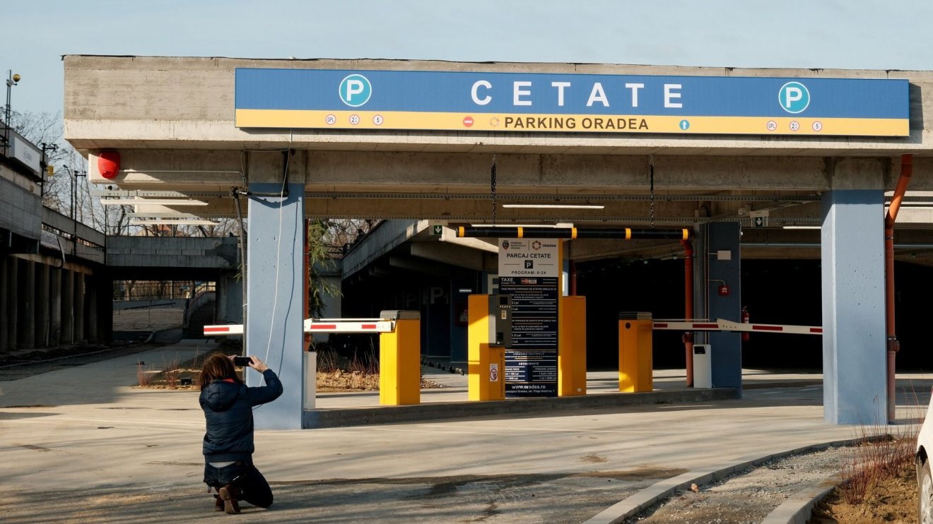 Most már fizetni kell a mélygarázs használatáért