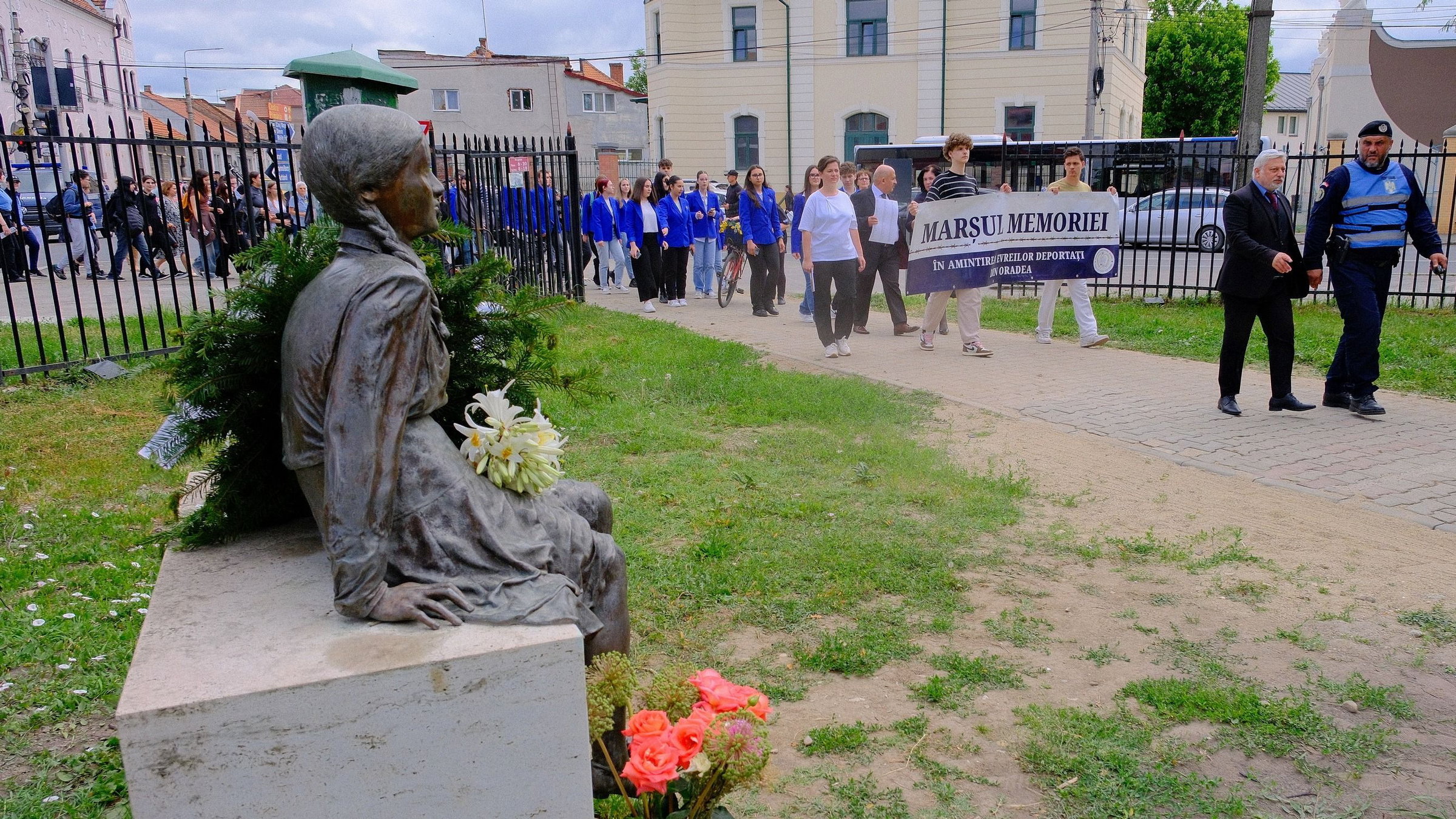 Emlékmenet: csak az hal meg, akit elfelejtenek