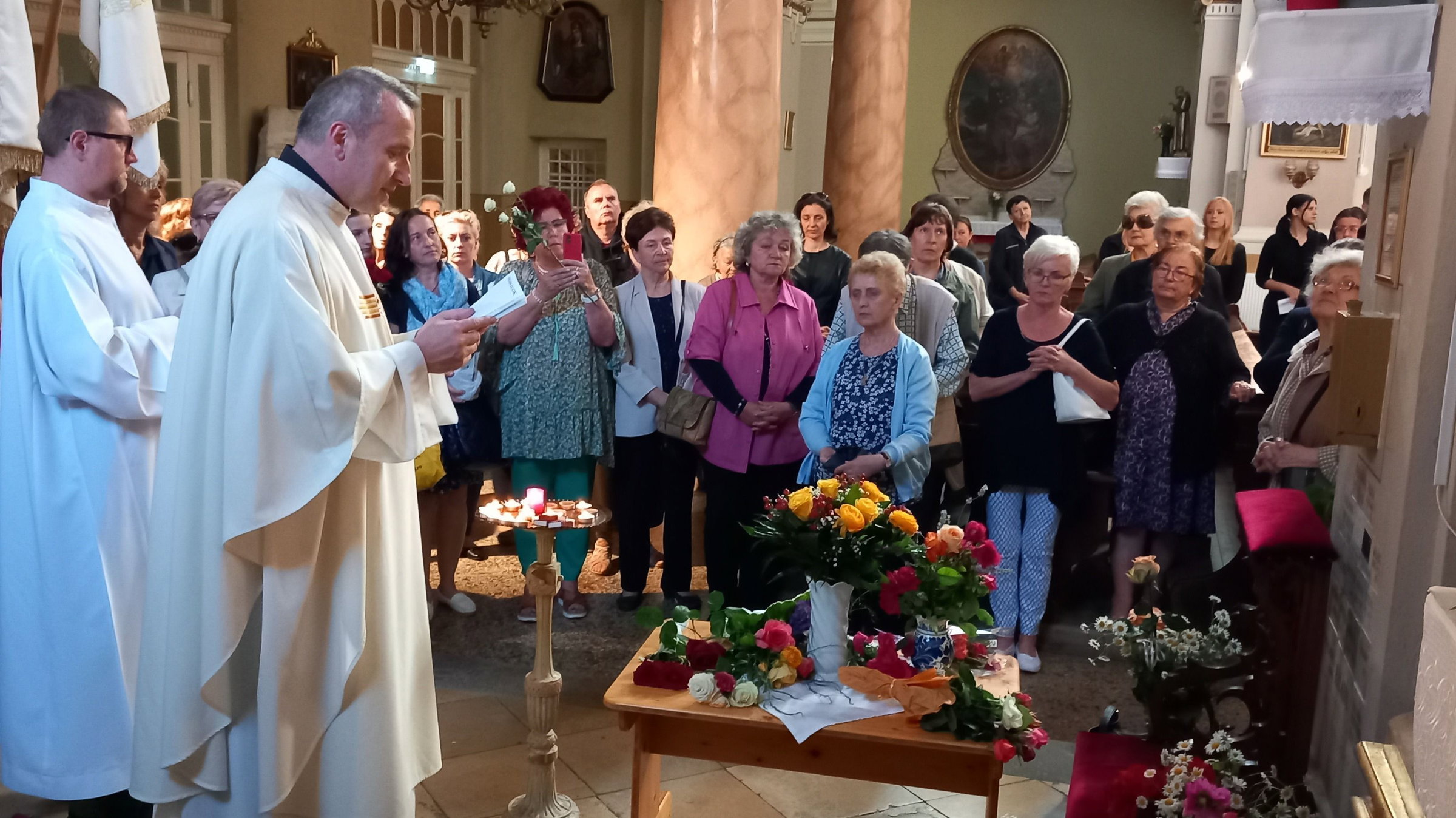 Virágokat áldottak Casciai Szent Rita emléknapján