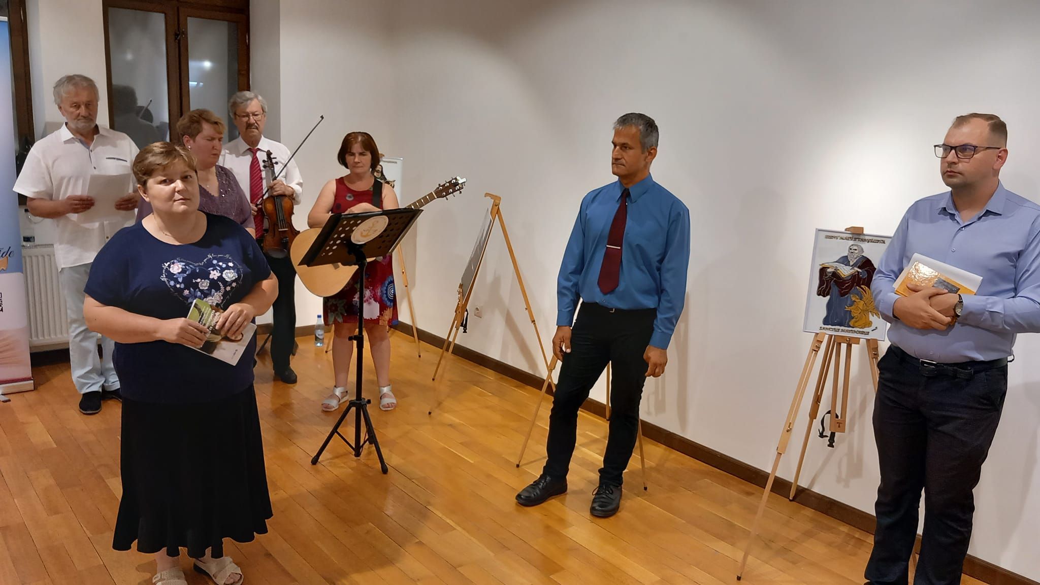 Megnyílt a Fényeken innen, színeken túl című kiállítás a várban