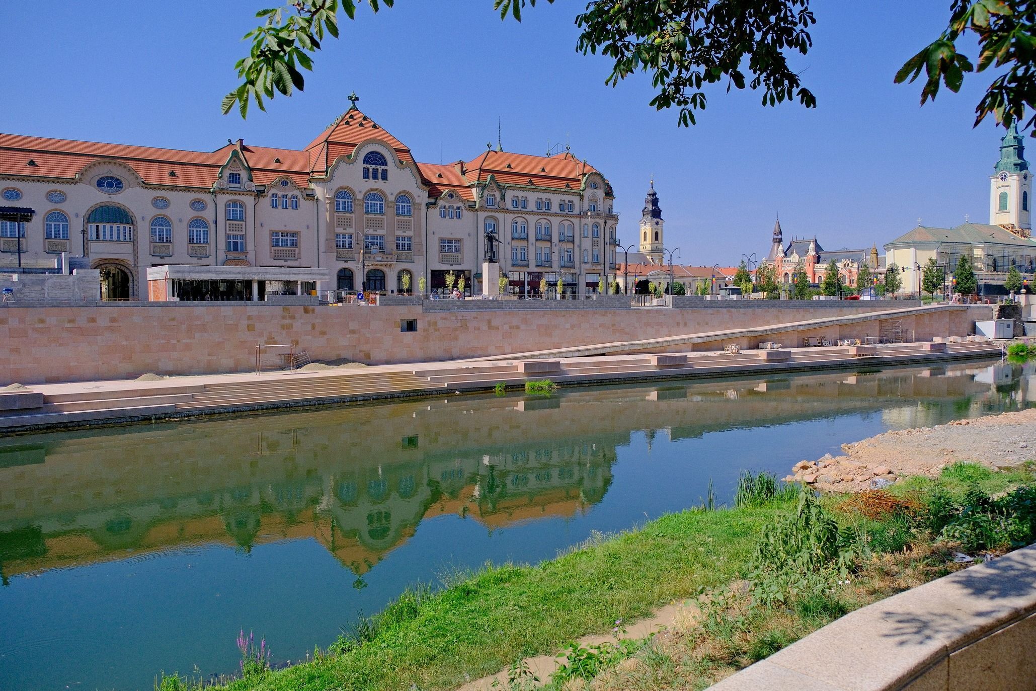 Késésben vannak a térrendezési munkálatokkal