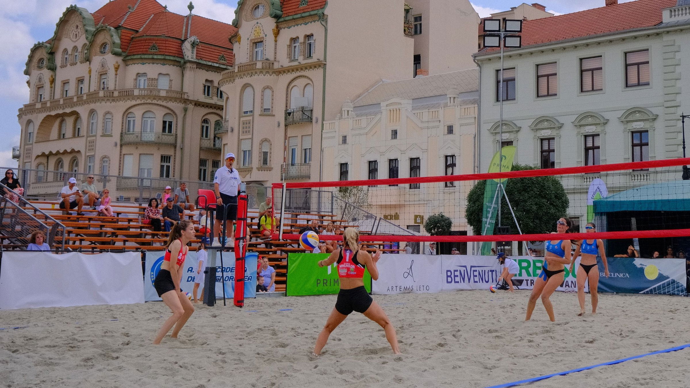 Már zajlanak a meccsek a főtéren