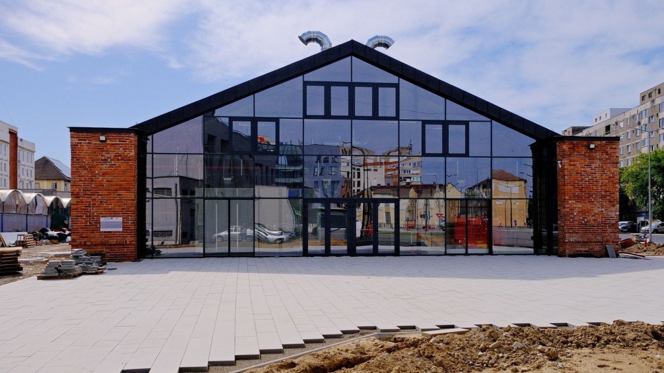 Elkészült a piac nagycsarnoka