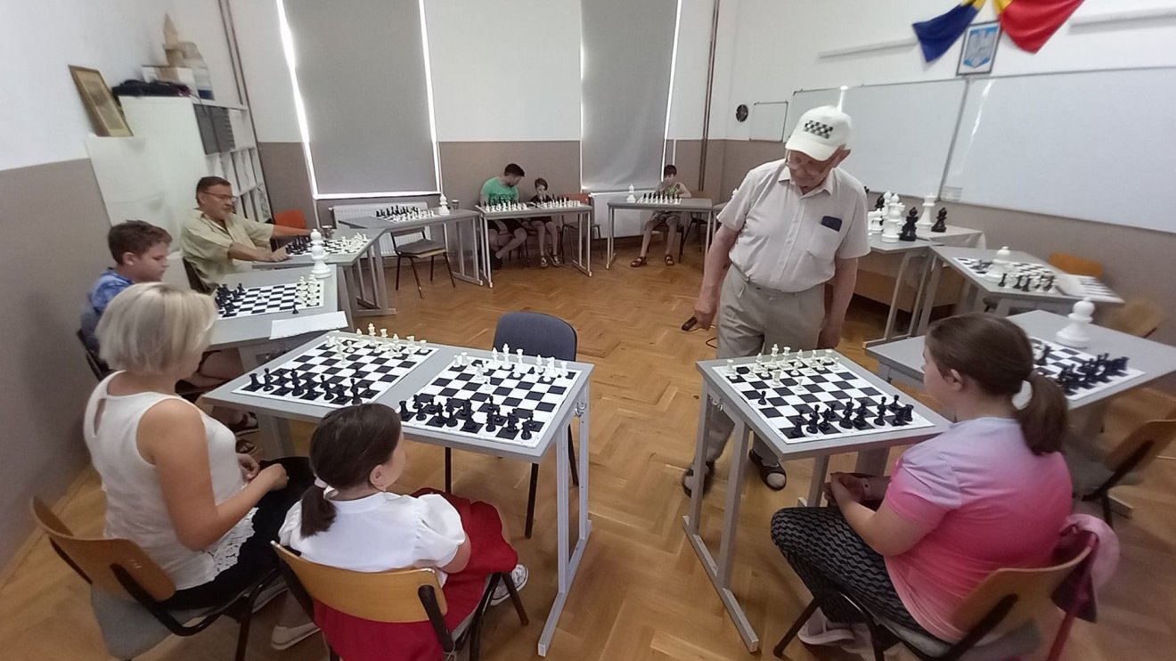 Szimultán sakkverseny a Szacsvayban