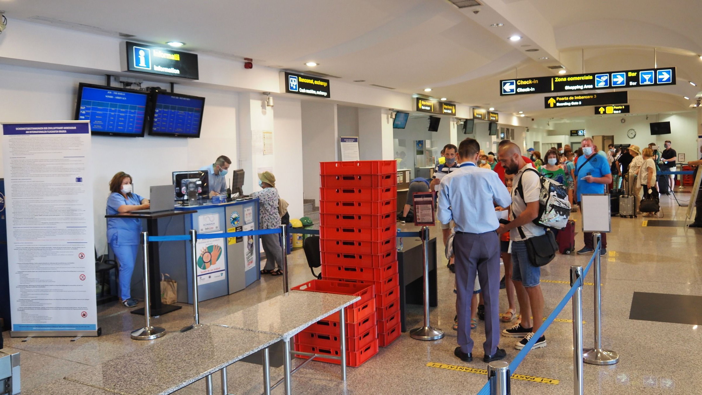 Többórás késés a nagyváradi repülőtéren