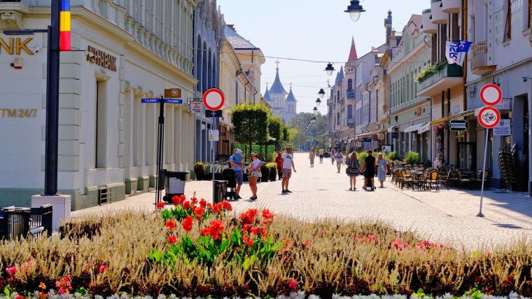 Harmadfokú hőségriasztás van érvényben hét megyében, 41 fokra melegedhet a levegő