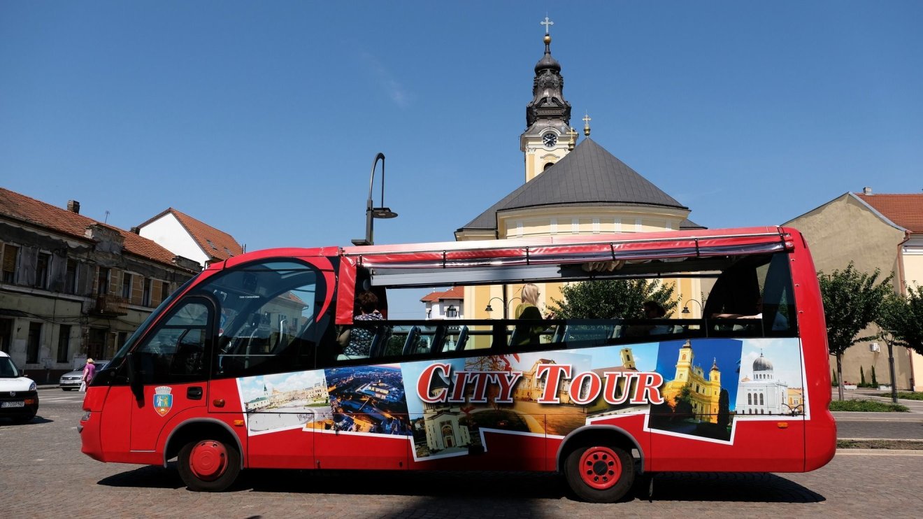 Változik a városnéző busz programja