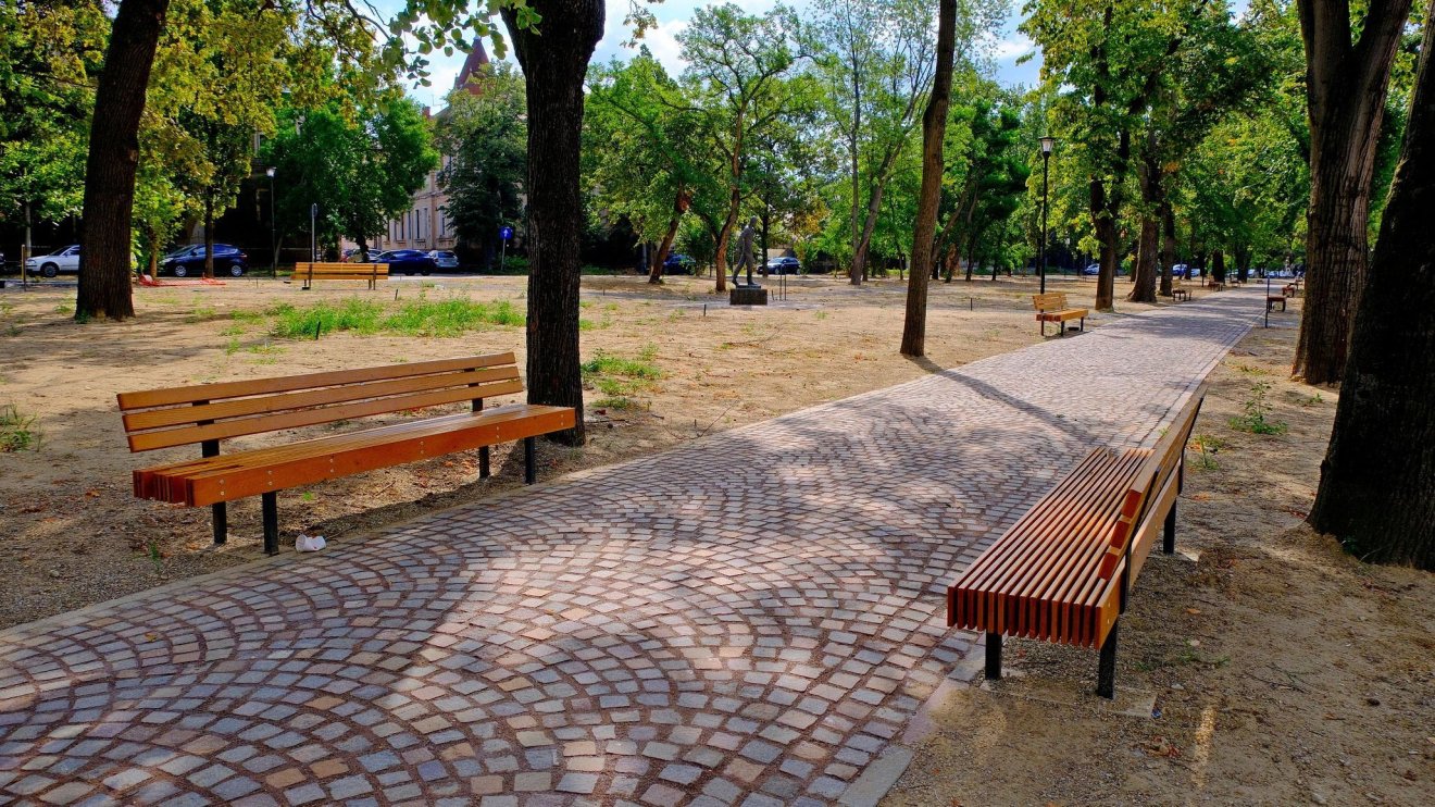 Csúszik a Petőfi park átadása