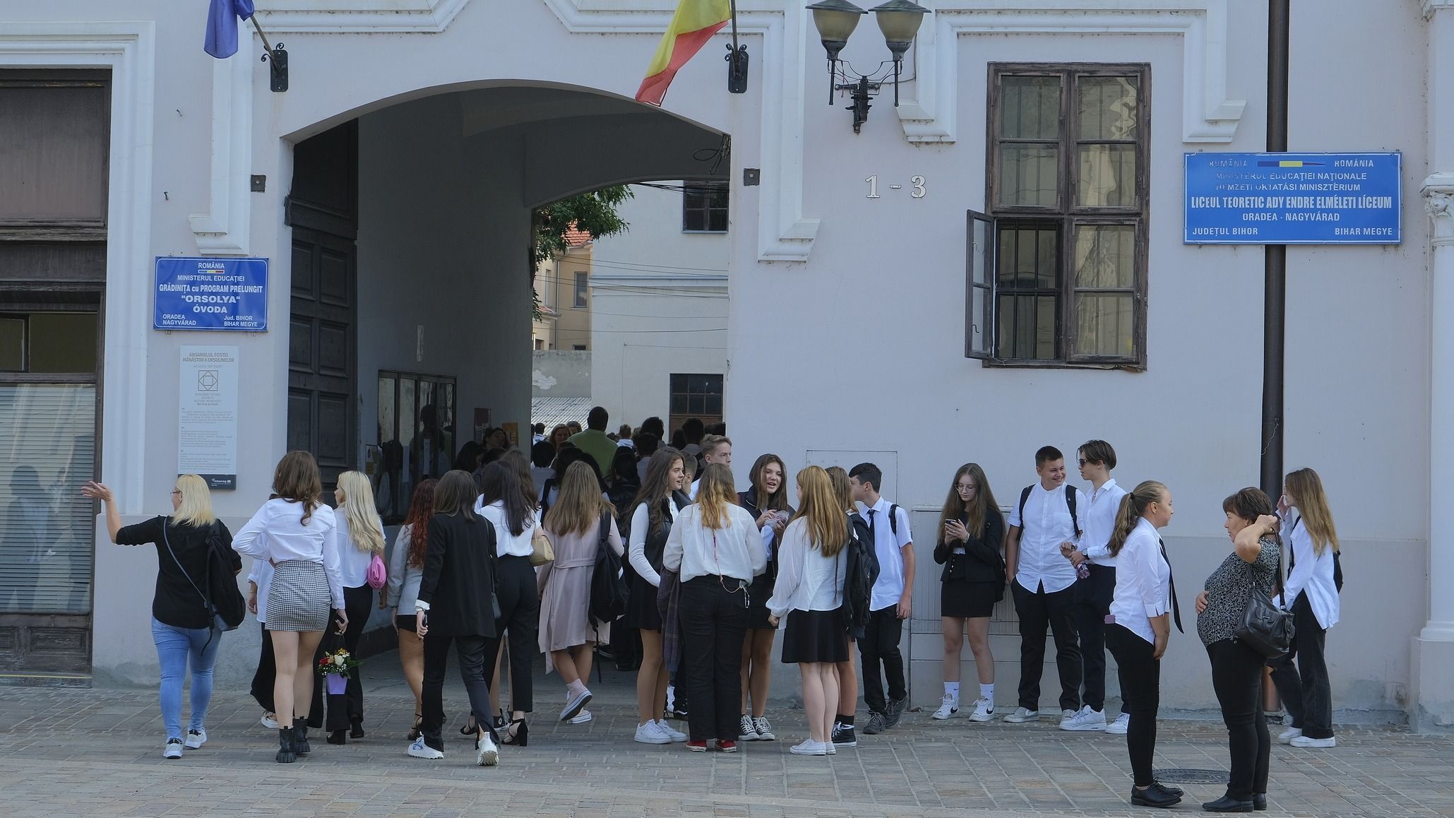 Tanévnyitó ünnepségek a váradi iskolákban