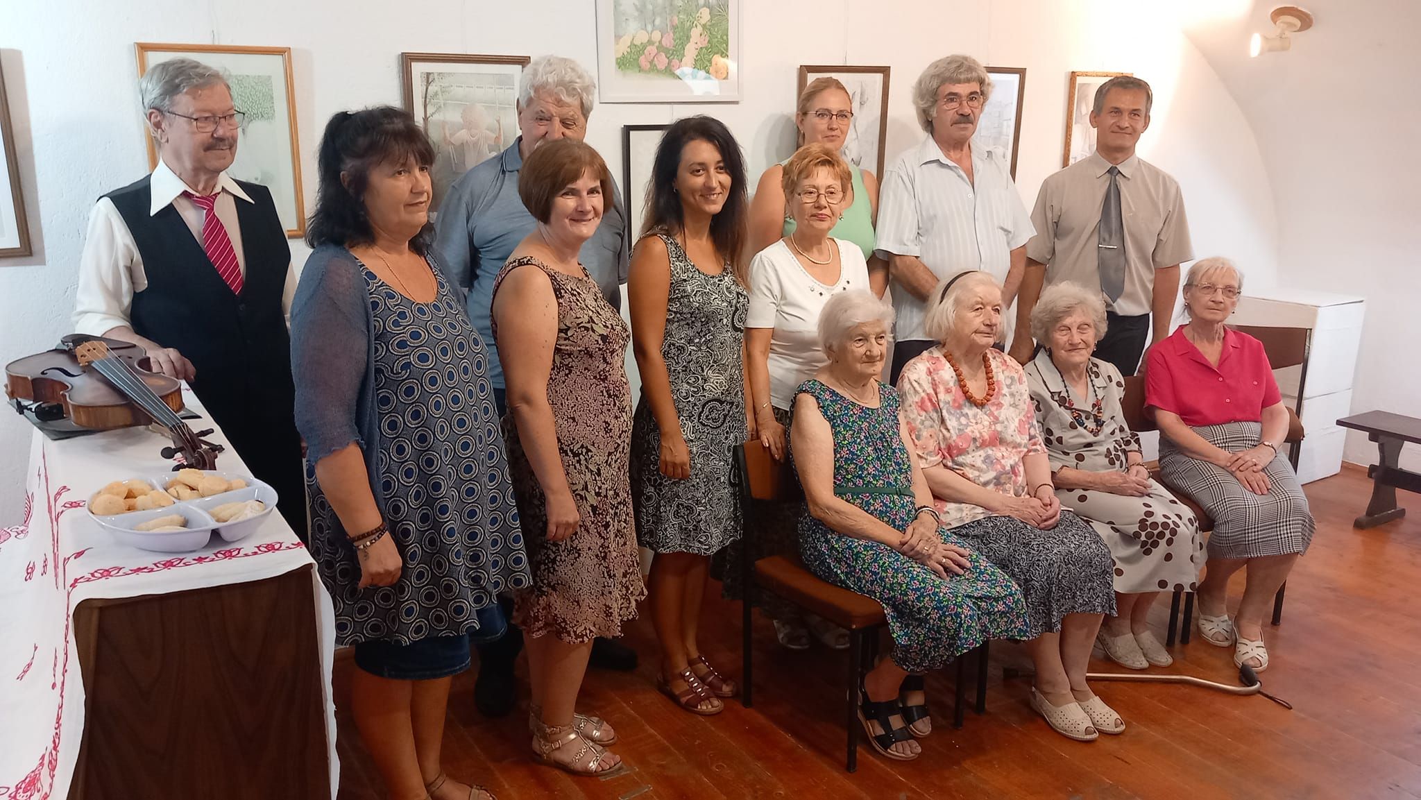 Pontokból összeállt képekből nyílt tárlat a nagyváradi Tibor Ernő Galériában