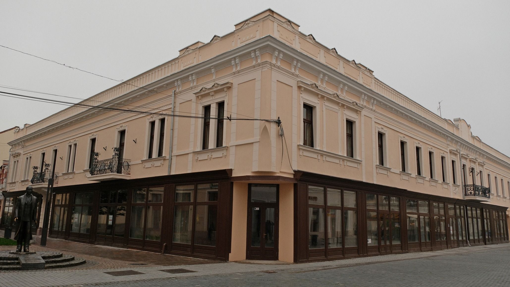 Elkészült a Park-szálló homlokzata