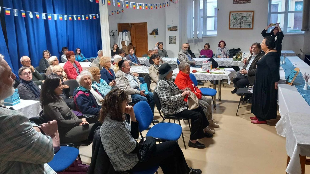 Könyvbemutató Váradon: A téboly hétköznapjai