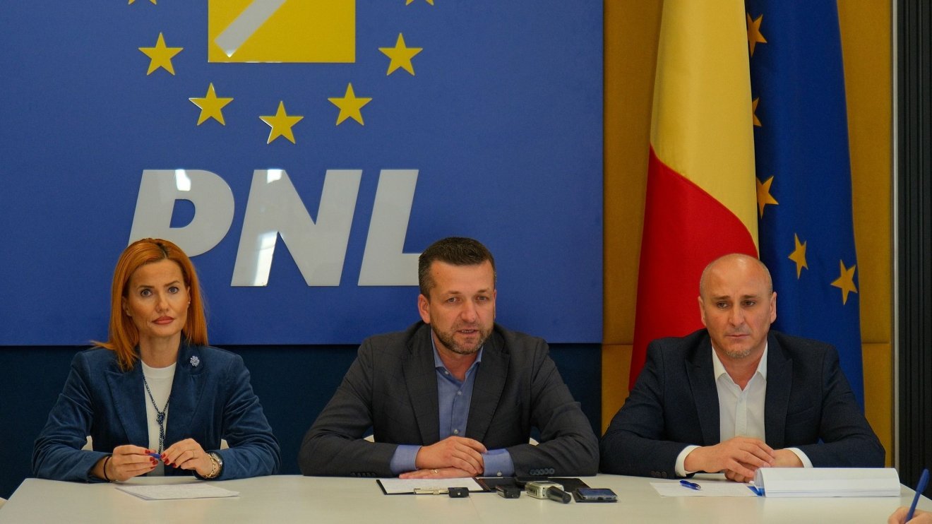 Bemutatkoztak a PNL vezető képviselőjelöltjei