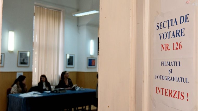 Közel 19 ezer szavazóhelyiségbe várják vasárnap a választókat