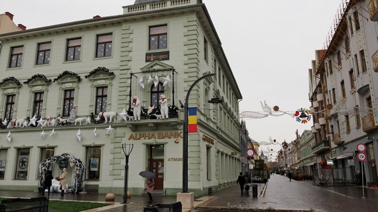 Tíz váradi épület kap ünnepi díszítést